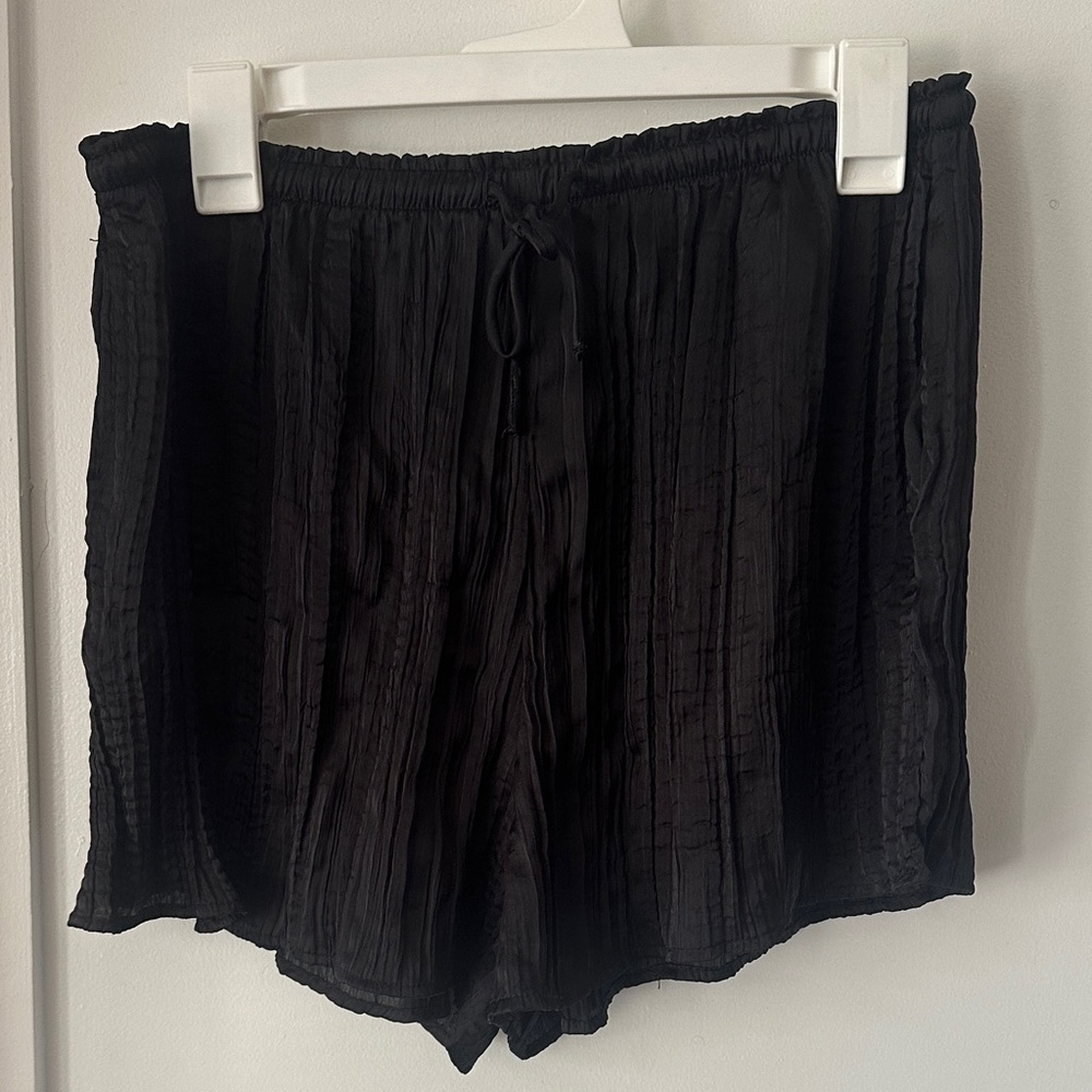 H&M Black High Waist Women's Shorts
